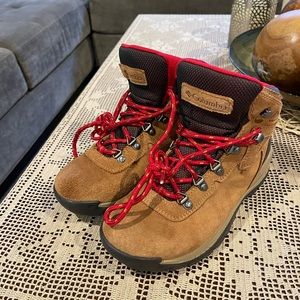 Columbia boots